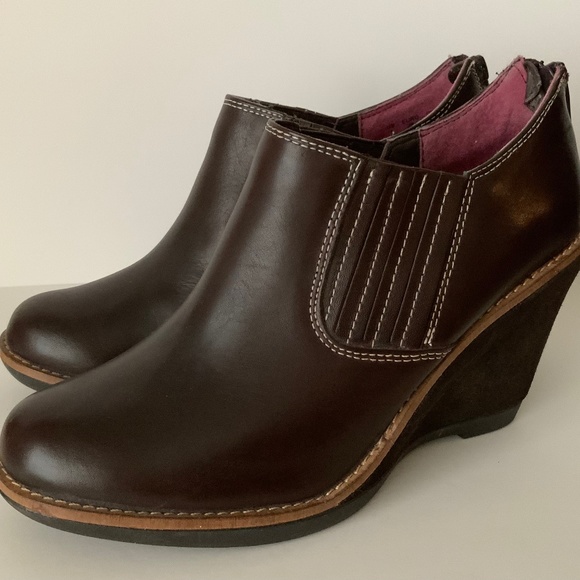 Hush Puppies Cignet Leather Wedge Booties - 8 - Picture 2 of 10